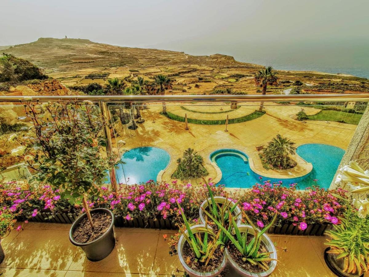Sunset Holiday Apartment With Communal Pool + Views Ghajn Melel Exterior foto